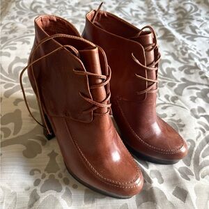 Women's Brown Leather Lace-Up Ankle Boots